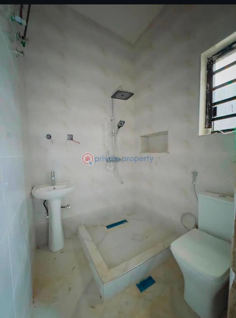 4 bedroom Semi detached Duplex For Sale Omole Phase 2 Ojodu Lagos - 10
