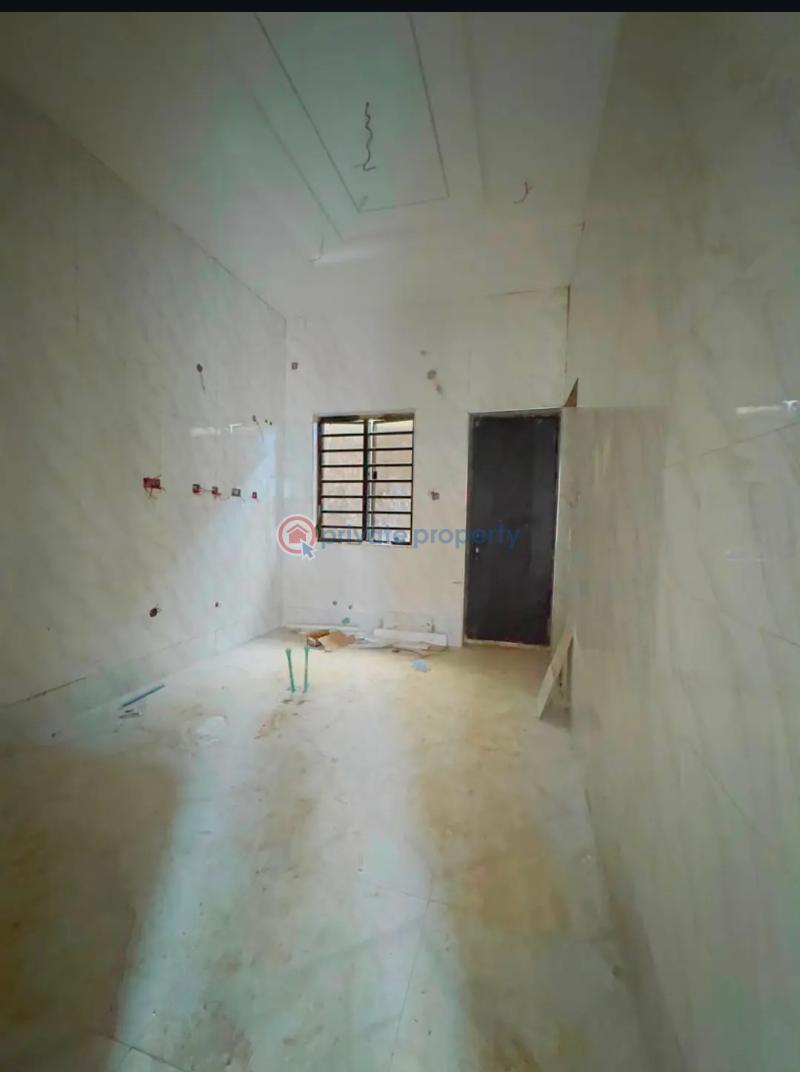 4 bedroom Semi detached Duplex For Sale Omole Phase 2 Ojodu Lagos - 2
