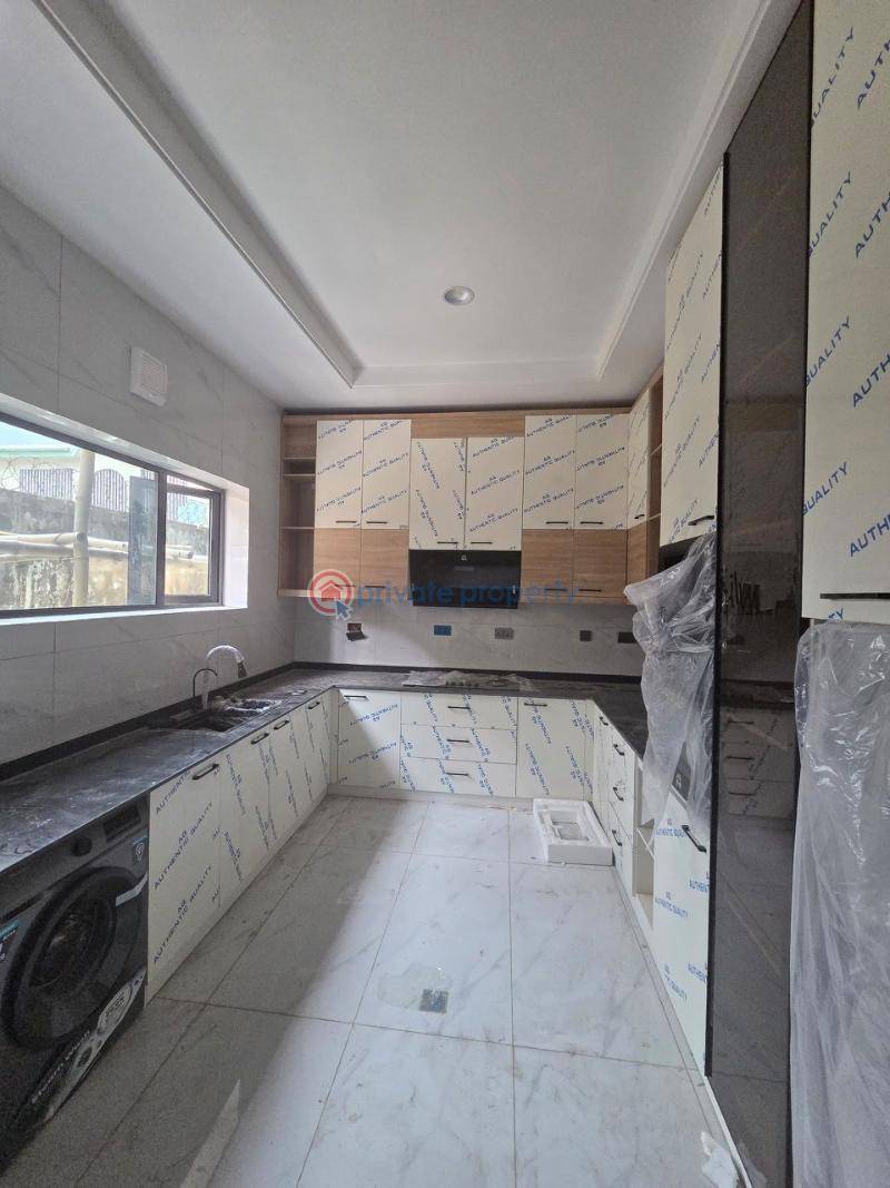 4 bedroom Terraced Duplex For Sale Maryland Lagos - 10