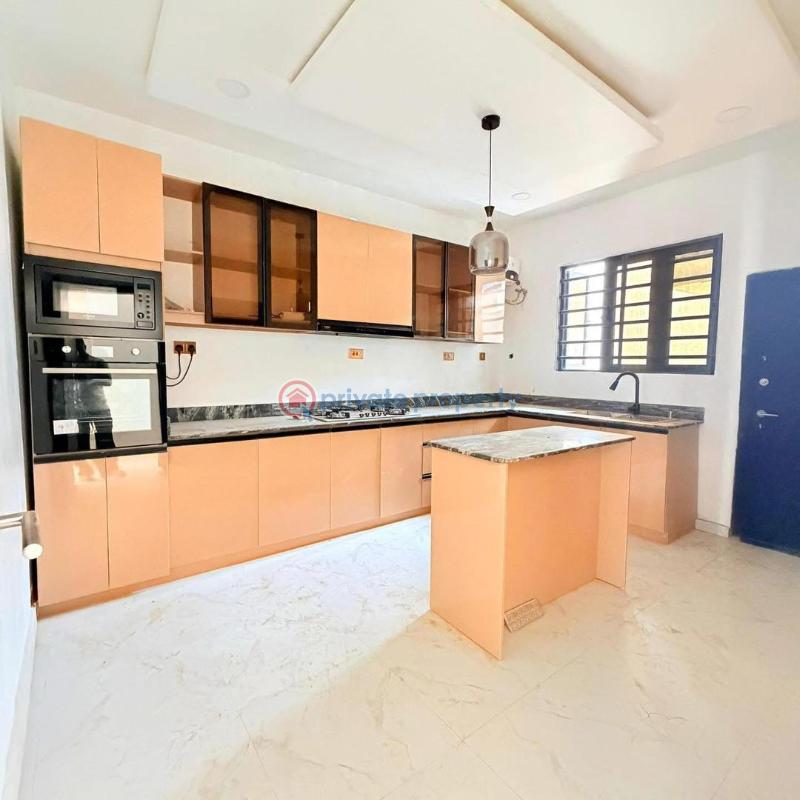 5 bedroom Semi detached Duplex For Sale Anthony Maryland Lagos - 0