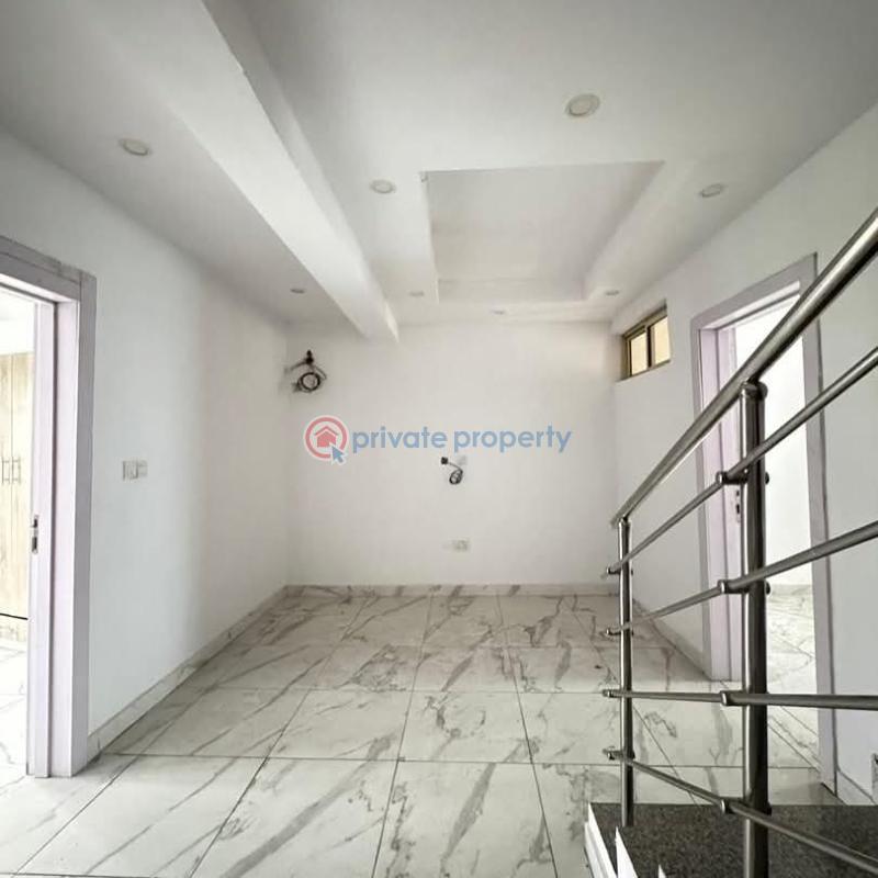 4 bedroom Terraced Duplex For Sale Surulere Lagos - 11