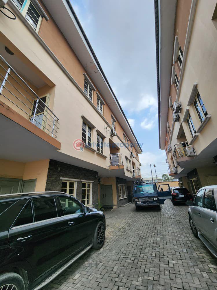 4 bedroom Duplex For Rent Alaka/Iponri Surulere Lagos - 0