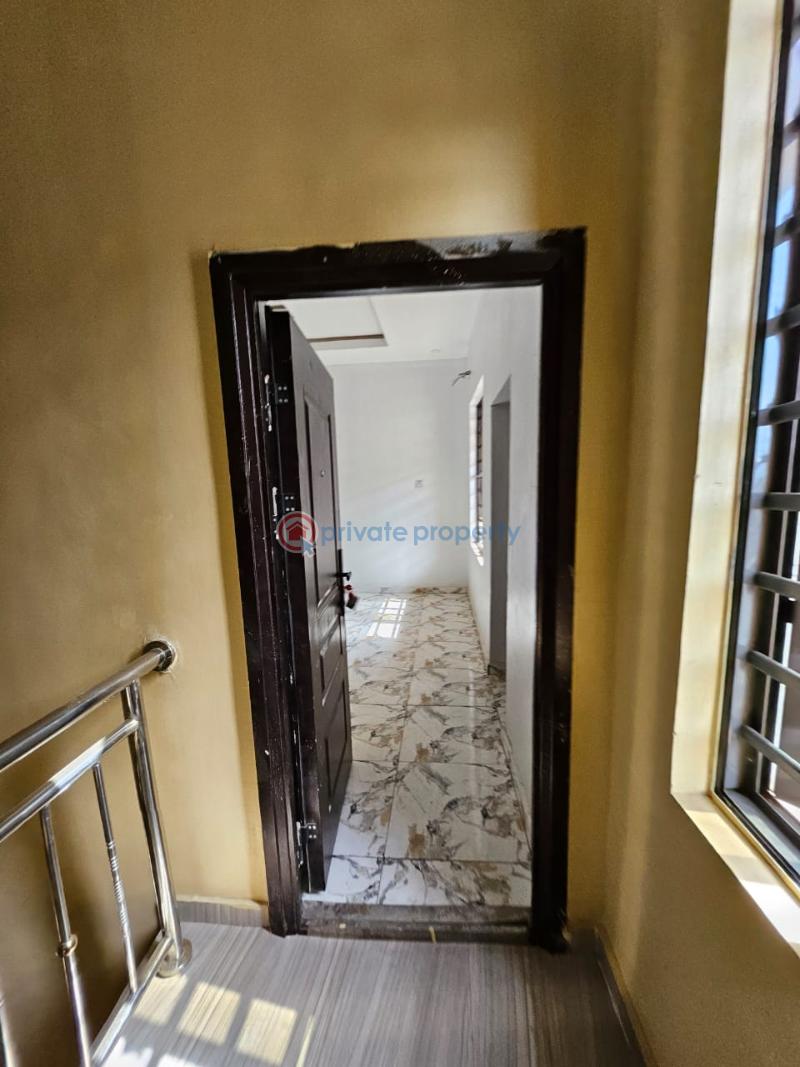 2 bedroom Block Of Flats For Sale Berger Ojodu Lagos - 40