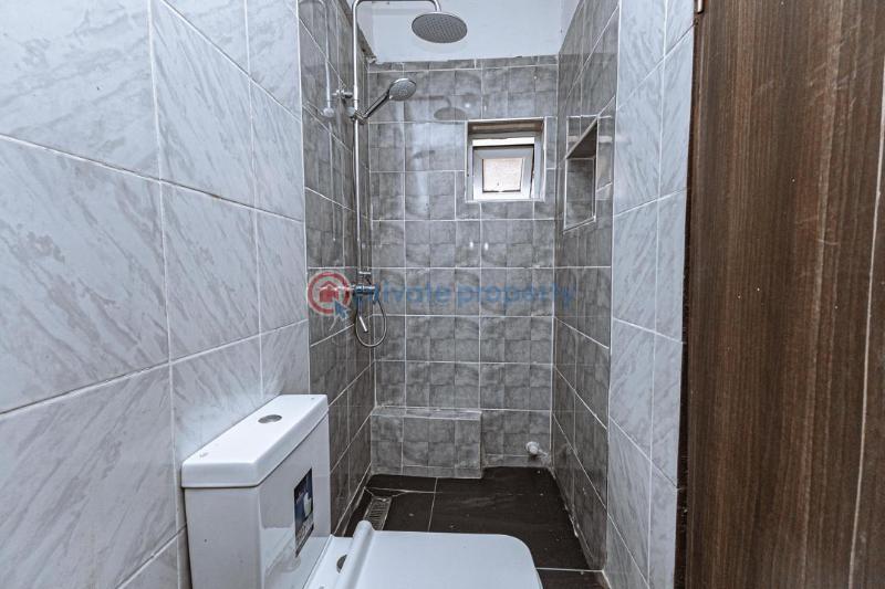 3 bedroom Block Of Flats For Sale Randle Avenue Surulere Lagos - 6