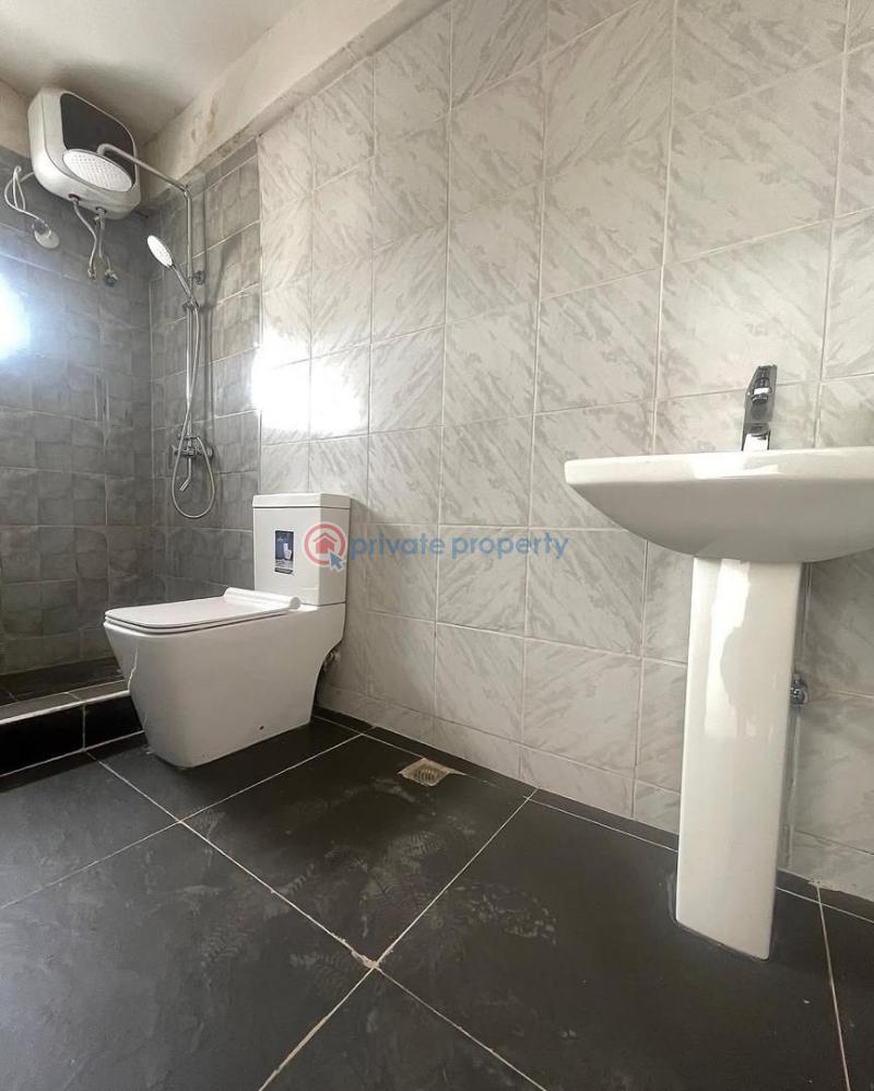 3 bedroom Block Of Flats For Sale Randle Avenue Surulere Lagos - 4