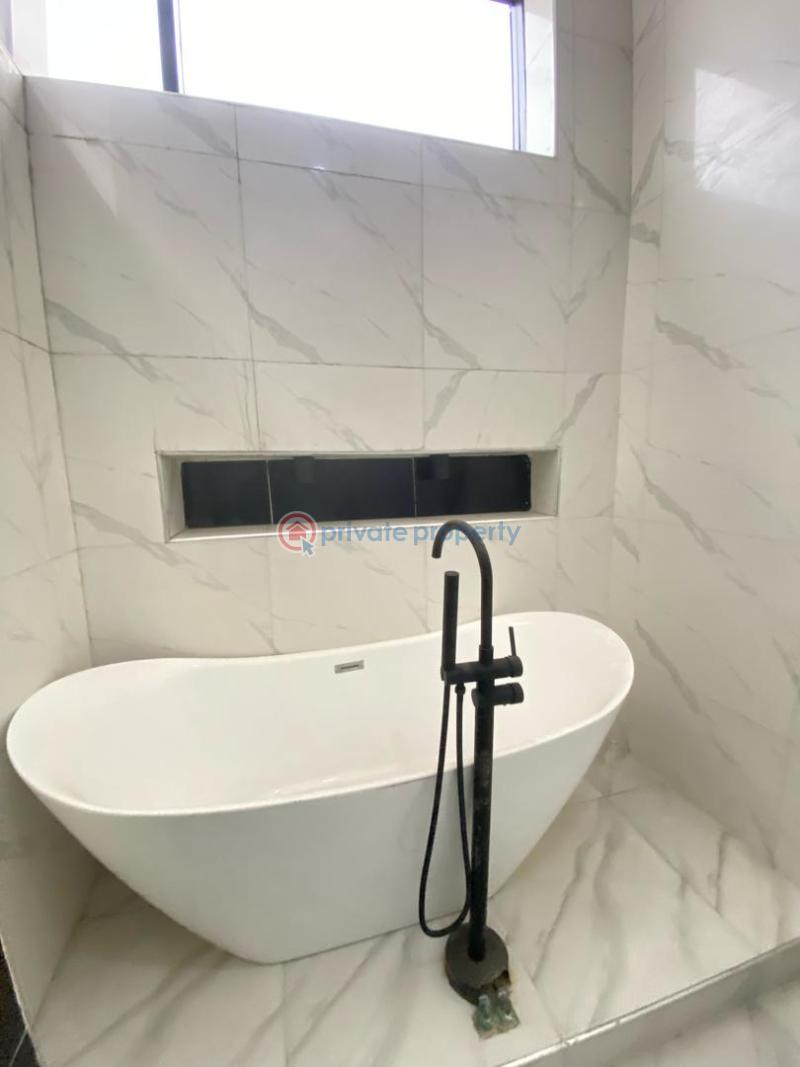 4 bedroom Detached Duplex For Sale Vgc,lekki Lagos Victoria Garden City Lekki Lagos - 21