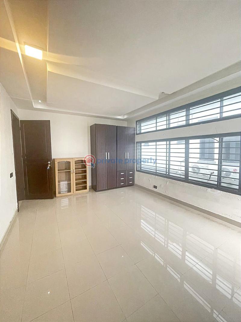 4 bedroom Semi detached Duplex For Sale Pinnock Beach Estate Osapa Lekki Lagos - 8