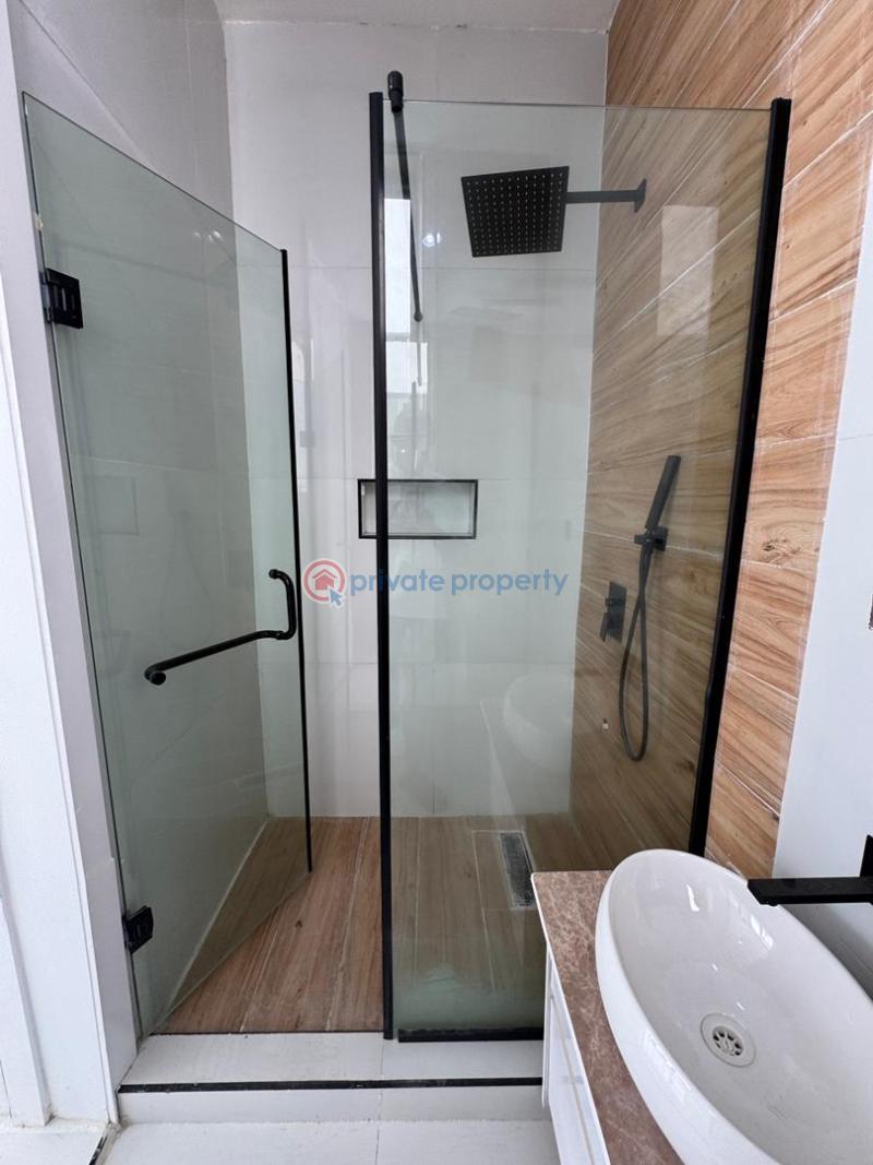 5 bedroom Detached Duplex For Sale Chevron Drive Lekki Lagos - 2