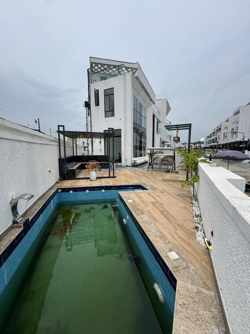 5 bedroom Detached Duplex For Sale Chevron Drive Lekki Lagos - 14