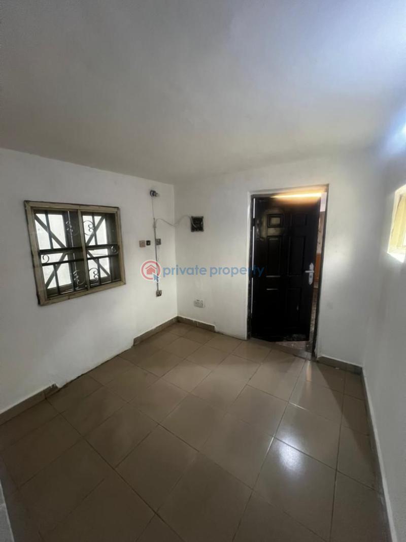 1 bedroom Mini Flat For Rent Soluyi Gbagada Lagos