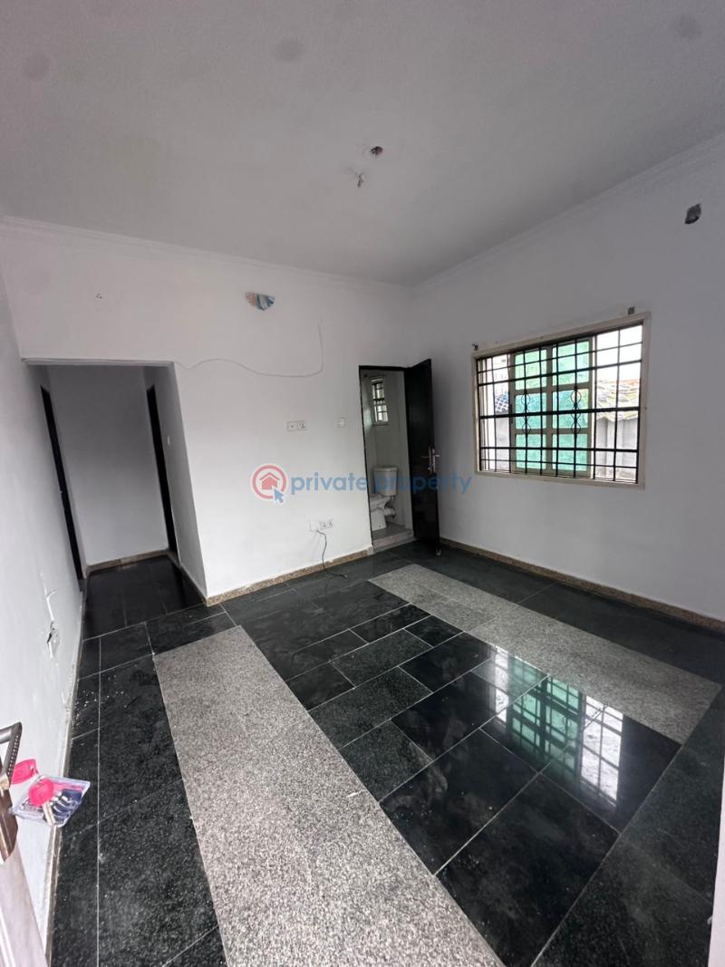 1 bedroom Mini Flat For Rent Behind Eti Osa Local Government Igbo Efon Lekki Lagos - 4
