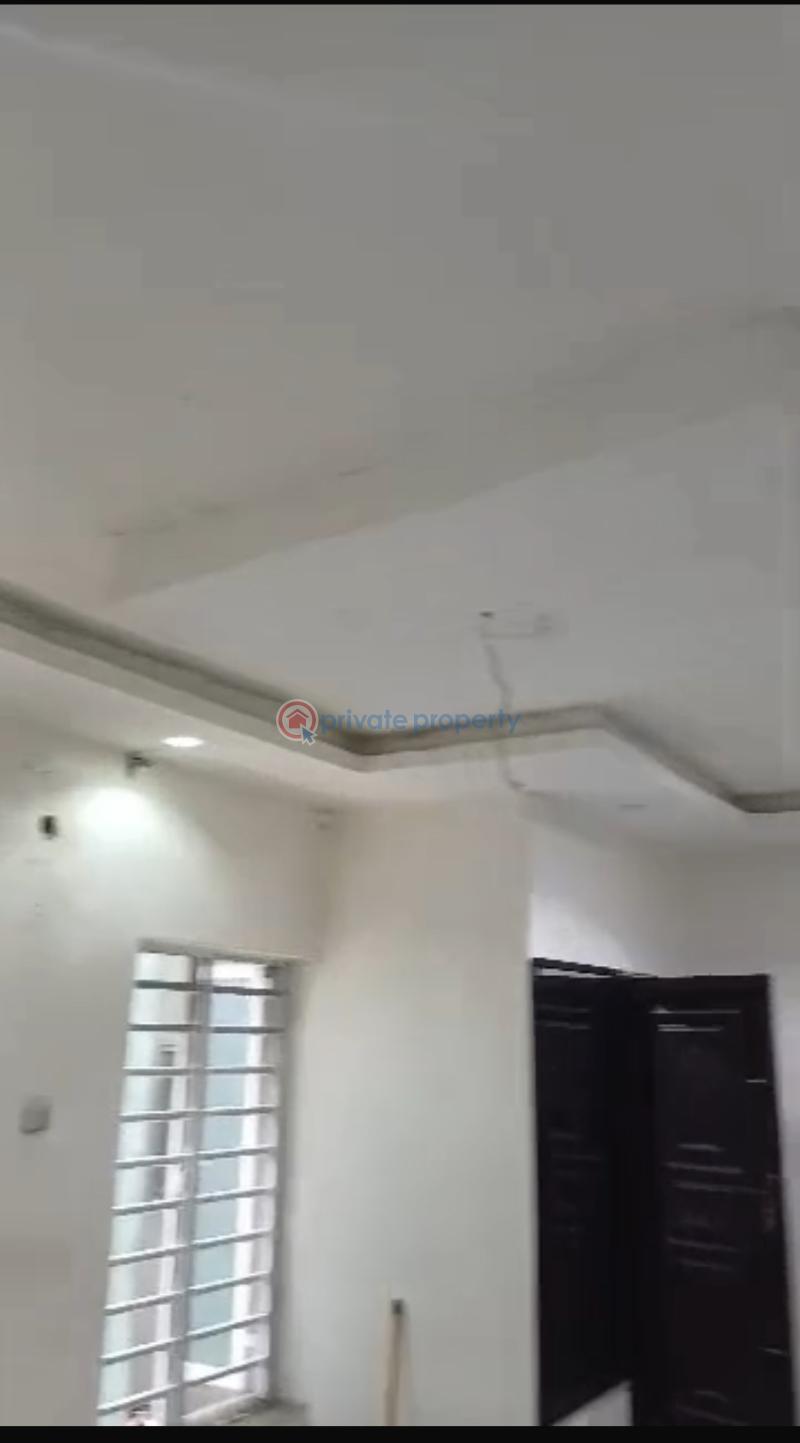 Mini Flat For Rent Adekunle Yaba Lagos - 1
