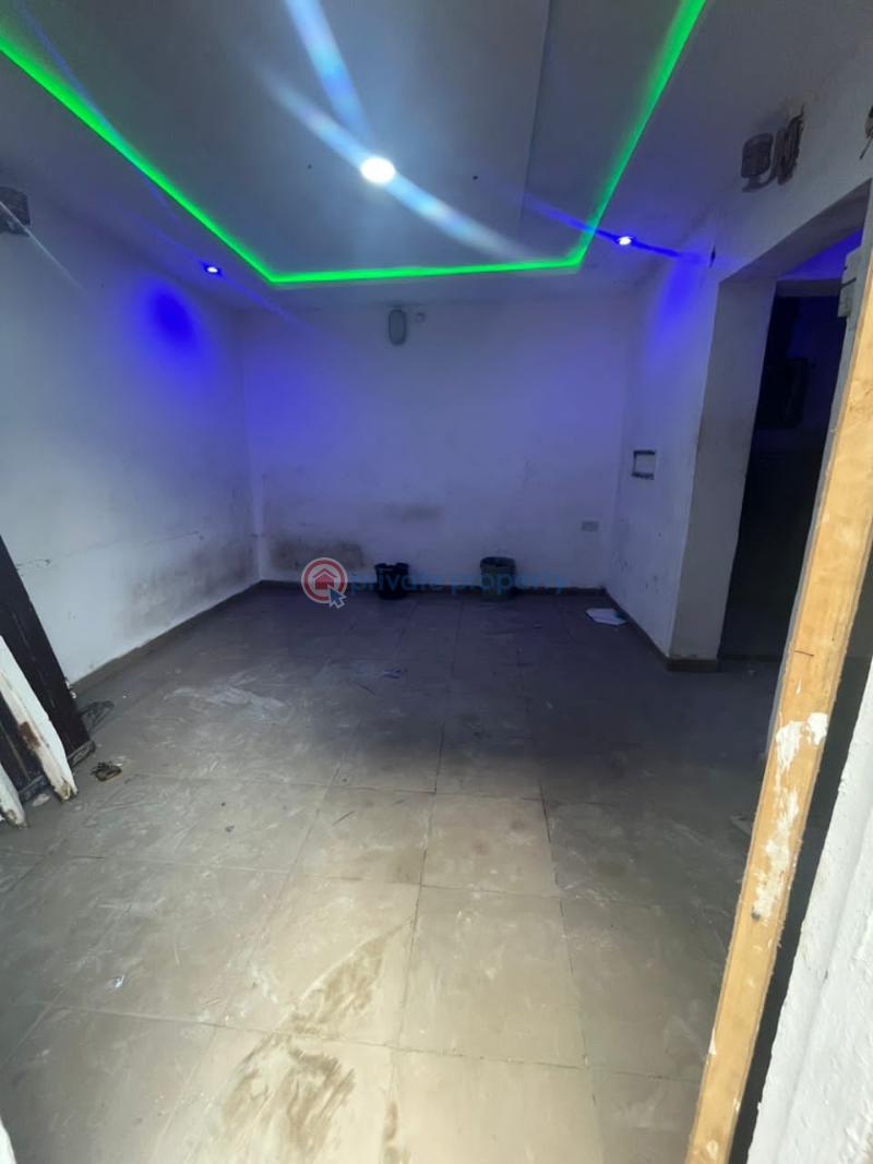 1 bedroom Mini Flat For Rent Abule Oja Yaba Lagos - 6