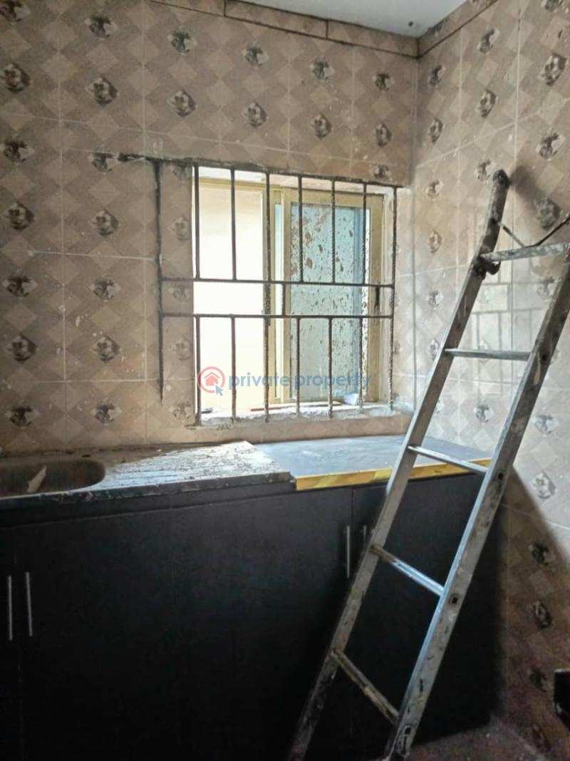 1 bedroom Self Contain For Rent Akoka Yaba Lagos - 1
