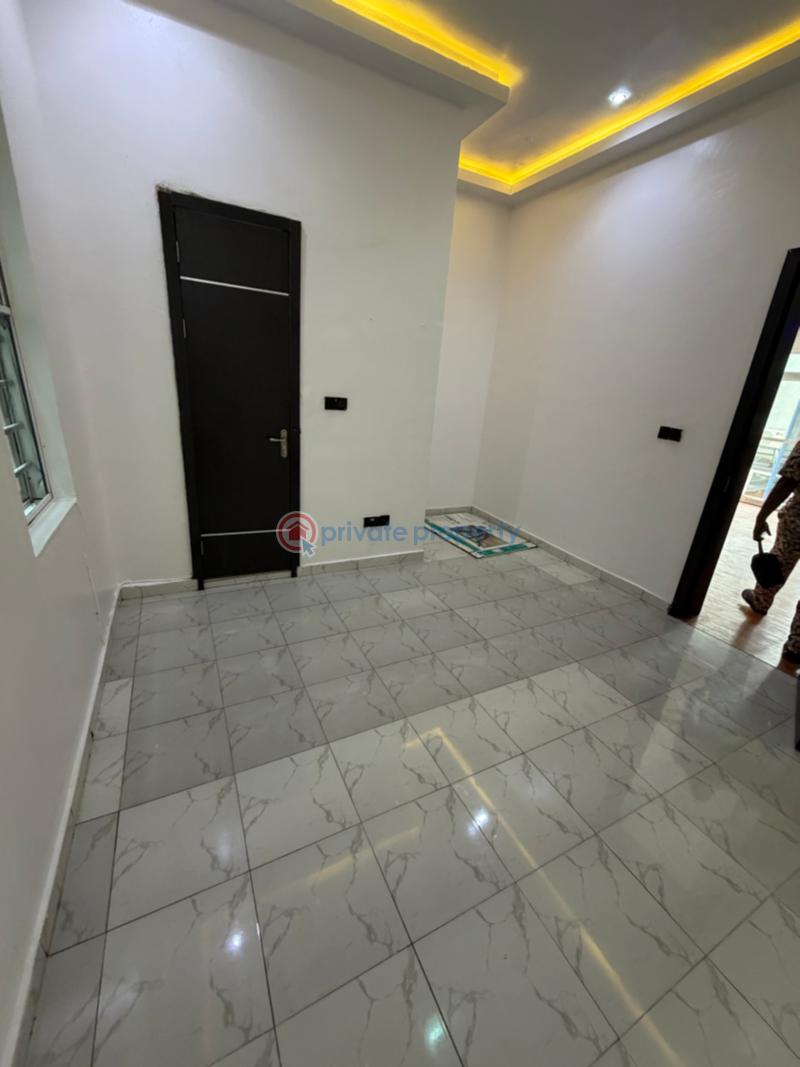 1 bedroom Mini Flat For Rent Alpha Beach Road, New Road Igbo Efon Lekki Lagos - 2