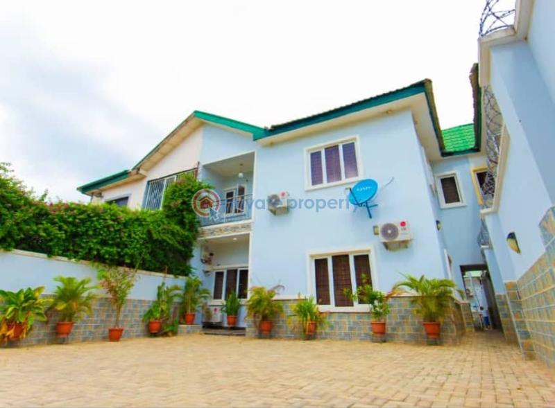 8 bedroom Semi detached Duplex For Rent Gwarimpa Abuja Phase 3  - 0