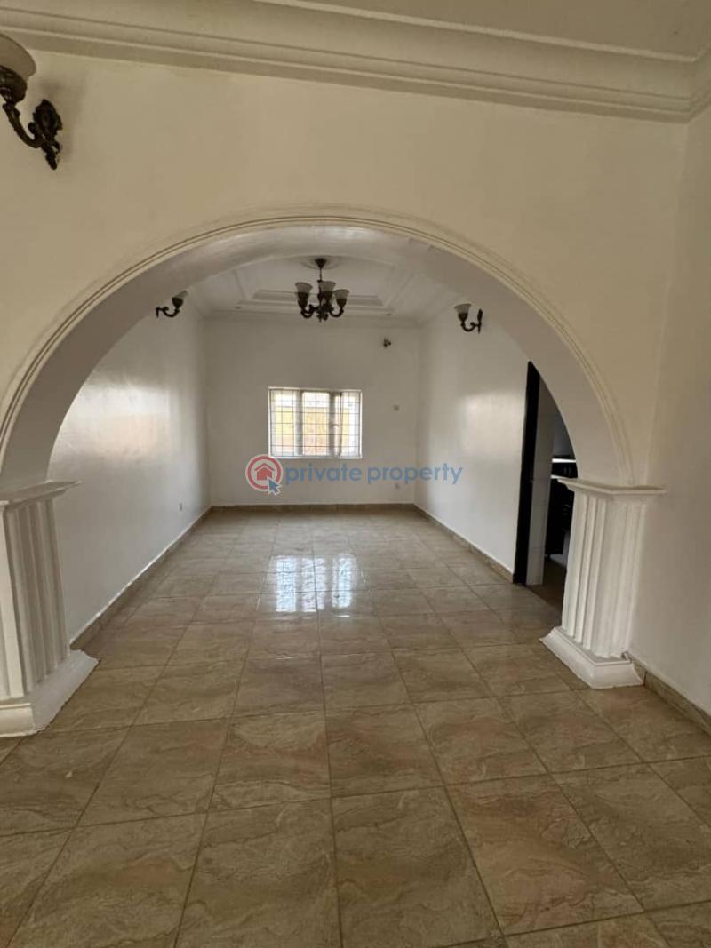 3 bedroom Block Of Flats For Rent Jahi Abuja Phase 2  - 7