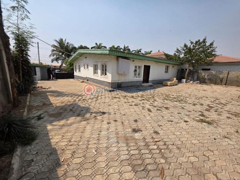 3 bedroom Bungalow For Rent Zone 1-7 Abuja Phase 1  - 0
