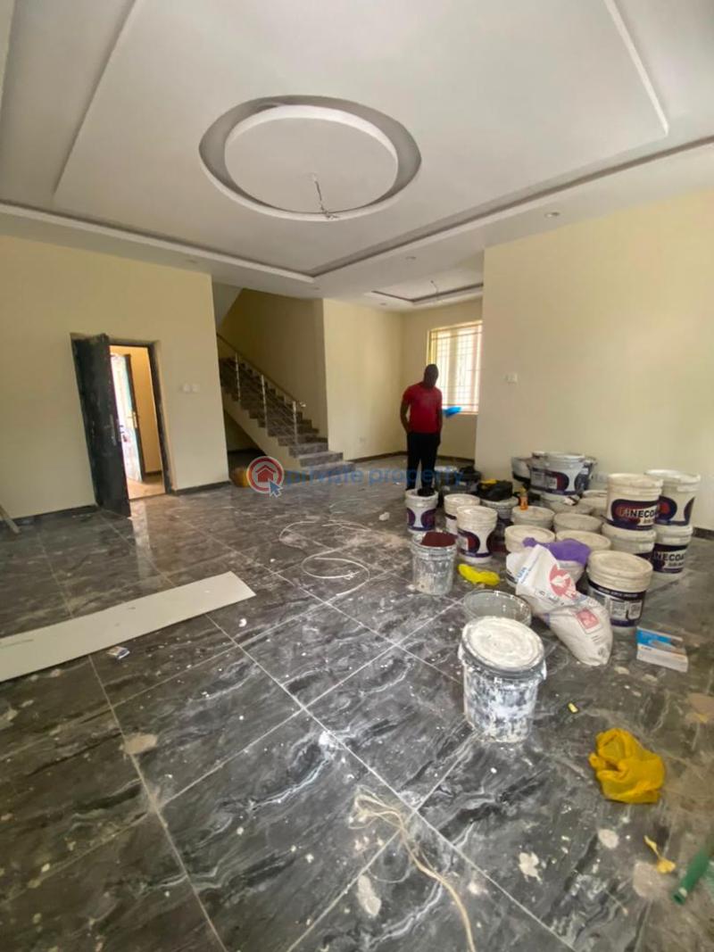 3 bedroom Terraced Duplex For Rent Gwarimpa Abuja Phase 3  - 4
