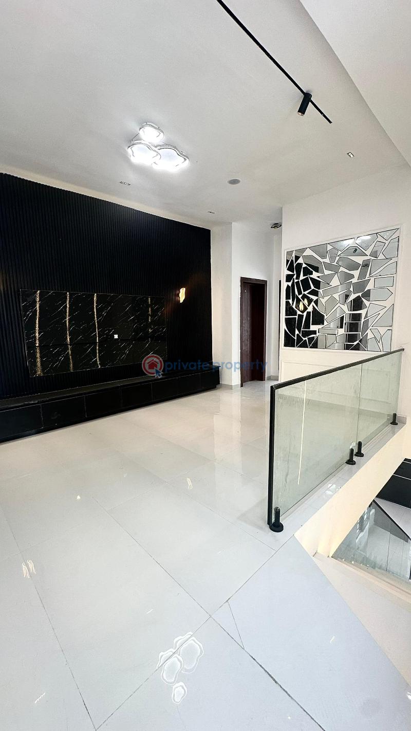 Luxiry 5 bedroom fully detached house with bq - 8 5 bedroom Detached Duplex For Sale Agungi Lekki Lagos - 8