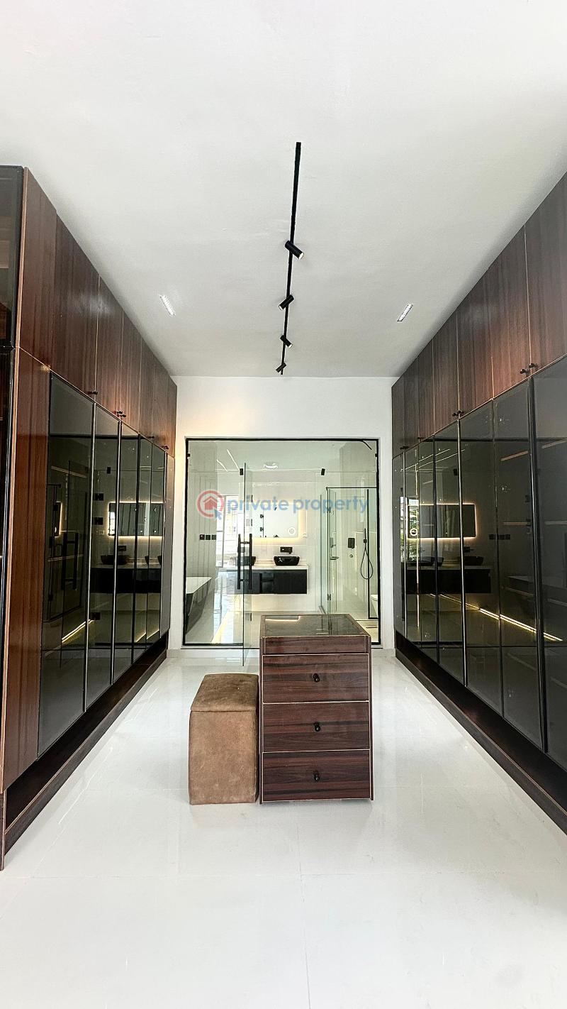 Luxiry 5 bedroom fully detached house with bq - 11 5 bedroom Detached Duplex For Sale Agungi Lekki Lagos - 11