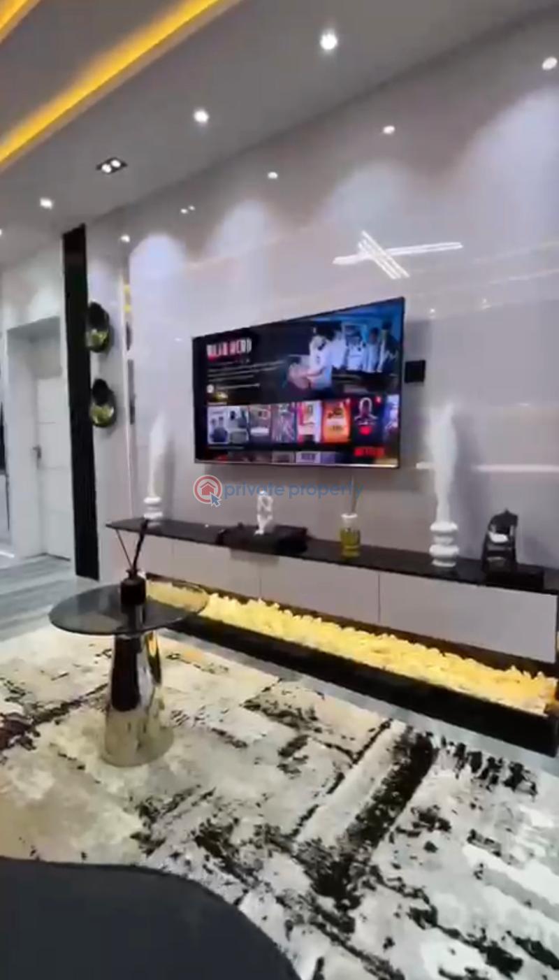 1 bedroom Mini Flat Short let Omorinre, Admiralty Way Lekki Phase 1 Lagos - 2