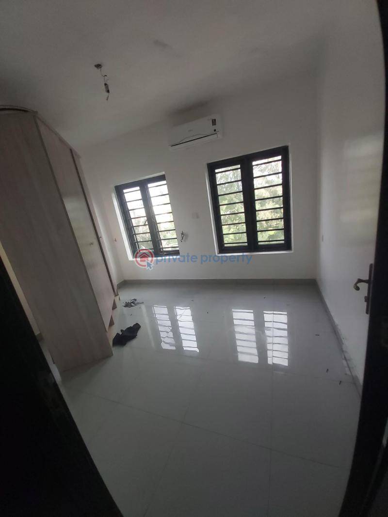 Luxurious 1 bedroom apartment with plan kitchen - 3 1 bedroom Flat & Apartment For Rent Ilaje Mobil Road Lekki Phase 2 Lagos - 3