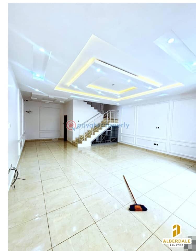 2 bedroom Block Of Flats For Rent Osapa London Lekki Lagos - 1