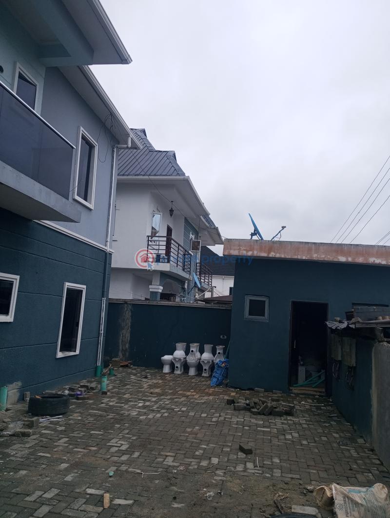 2 bedroom Block Of Flats For Rent Sangotedo Lagos - 2