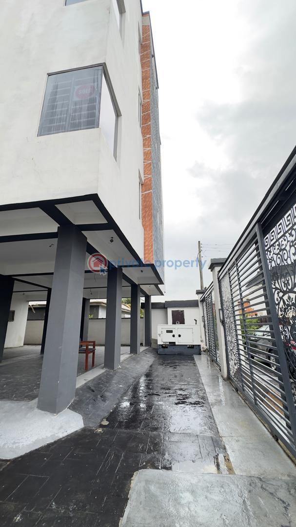 2 bedroom Block Of Flats For Rent Friend Colony Agungi Osapa Lekki Lagos - 0