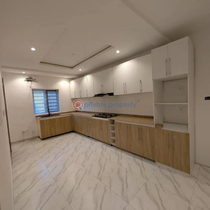 Luxurious 3bed apartment - 3 3 bedroom House For Sale Chevron Drive Lekki Lagos - 3