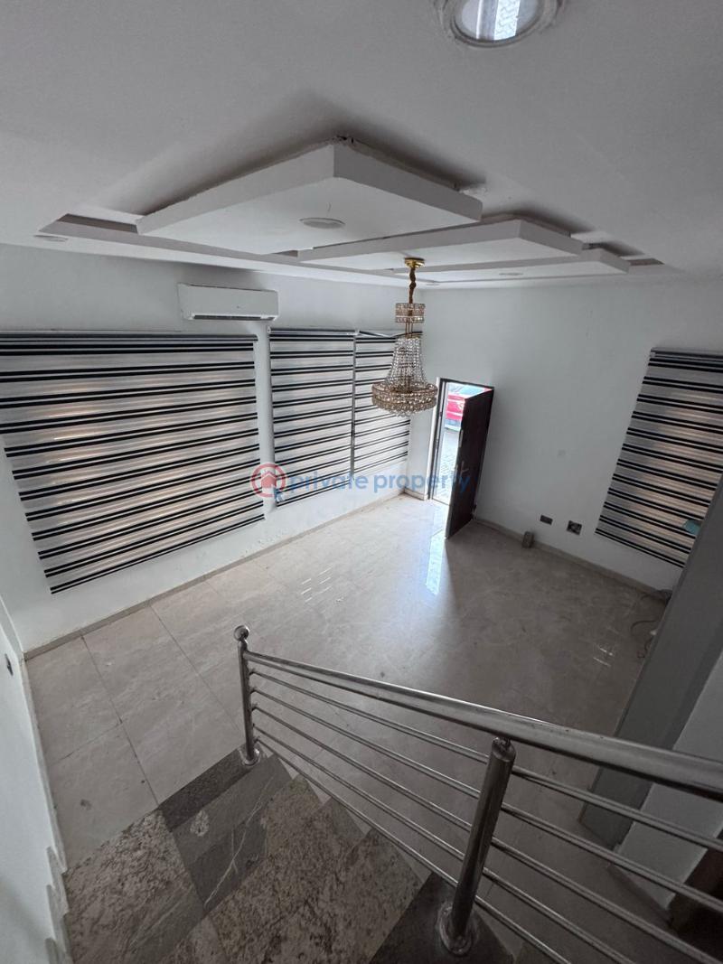 3 bedroom Semi detached Duplex For Sale Along Lekki Expressway Lagos - 9