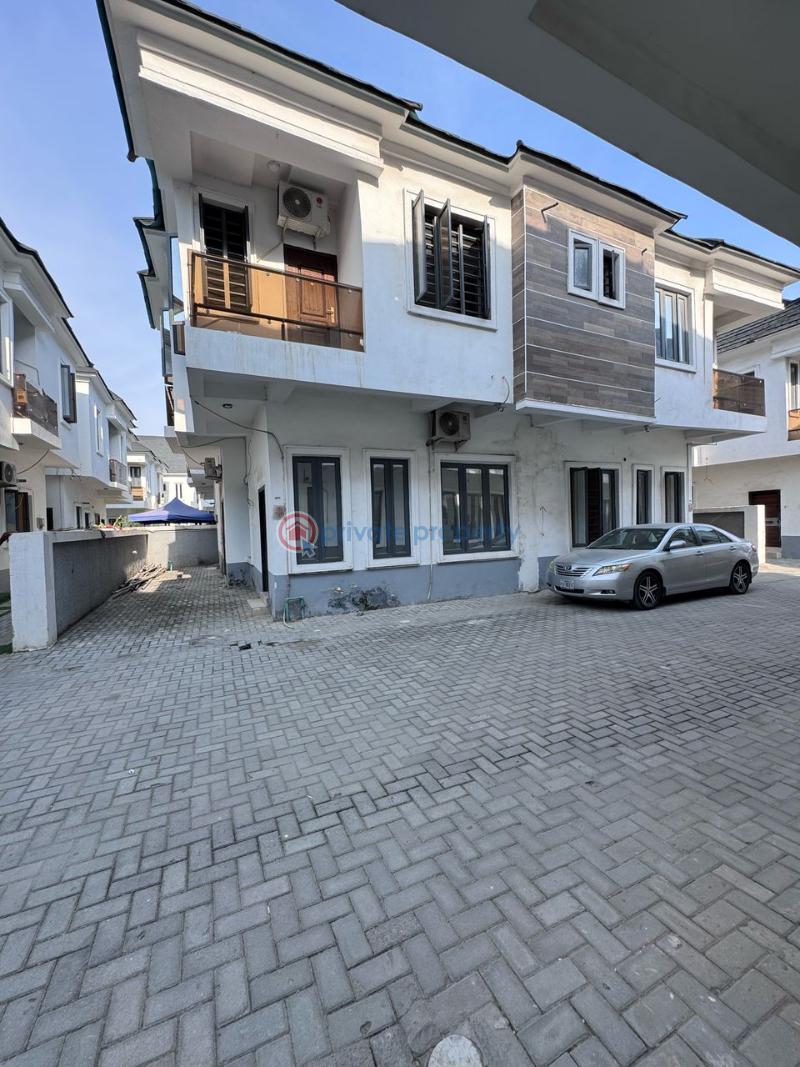 3 bedroom Semi detached Duplex For Sale Along Lekki Expressway Lagos - 2