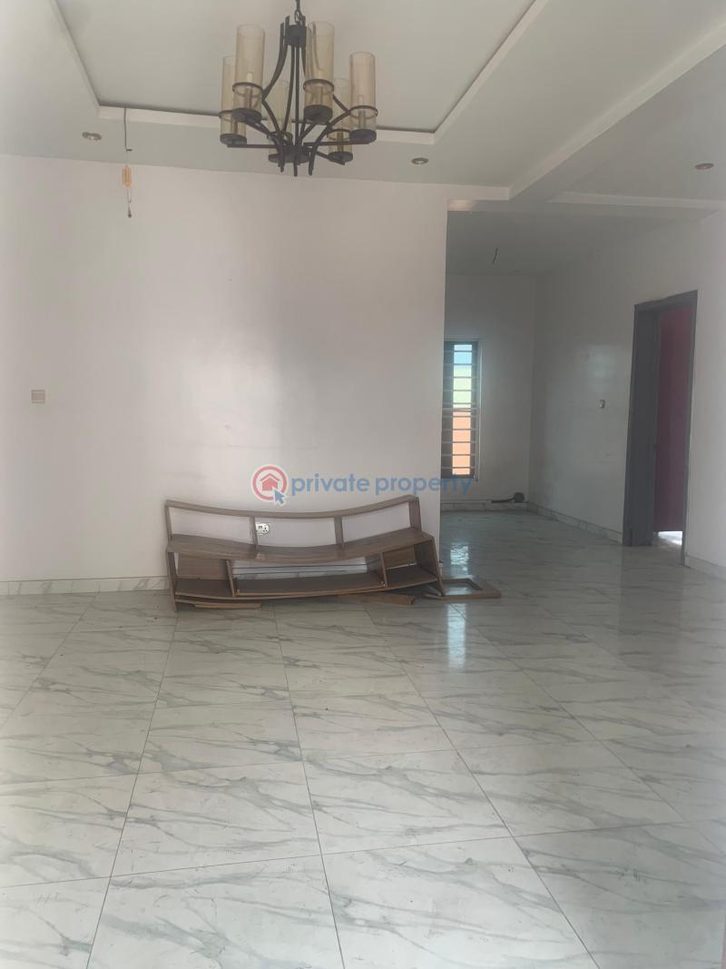 Luxurious 3bedrooms flat - 10 3 bedroom Block Of Flats For Rent Freedom Way Lekki Phase 2 Lagos - 10