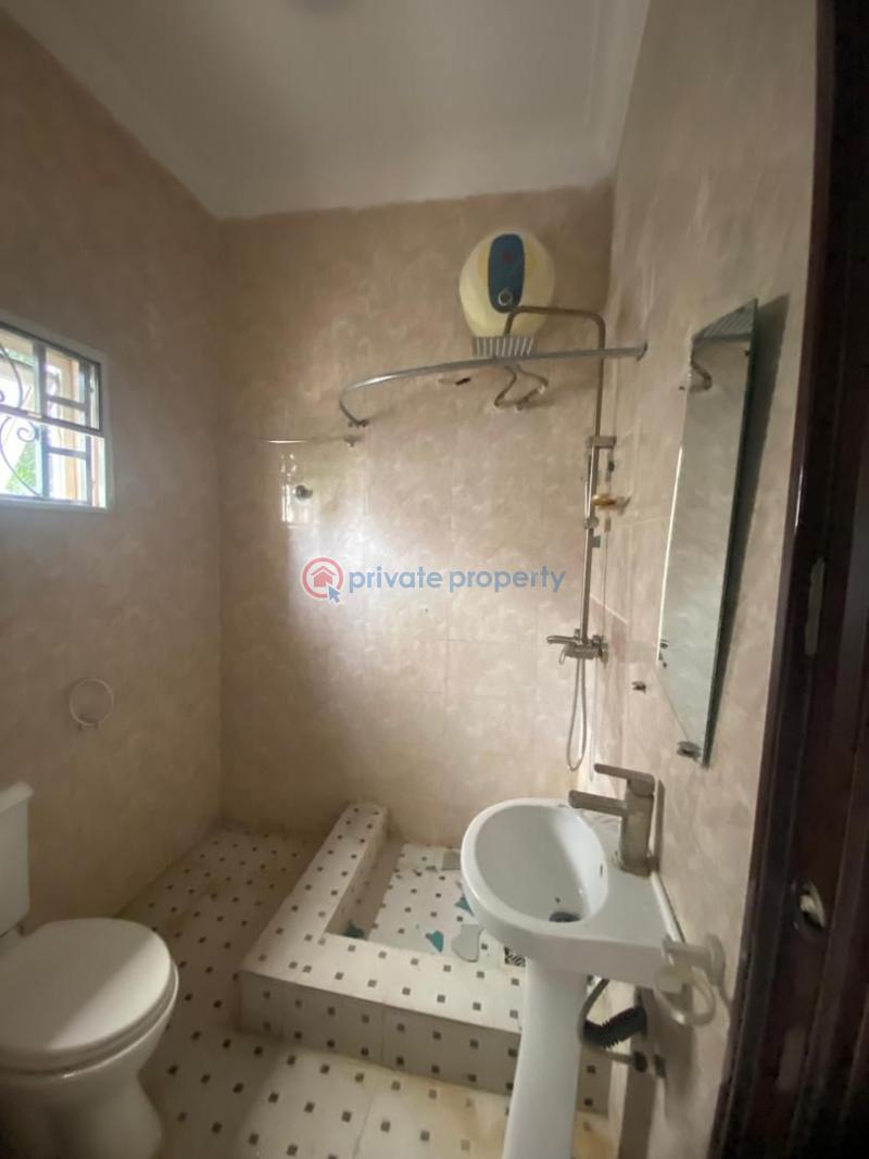 4 bedroom House For Rent Ologolo Lekki Phase 1 Lagos - 13
