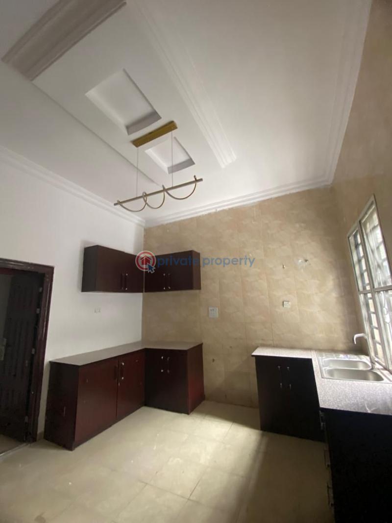 4 bedroom House For Rent Ologolo Lekki Phase 1 Lagos - 10