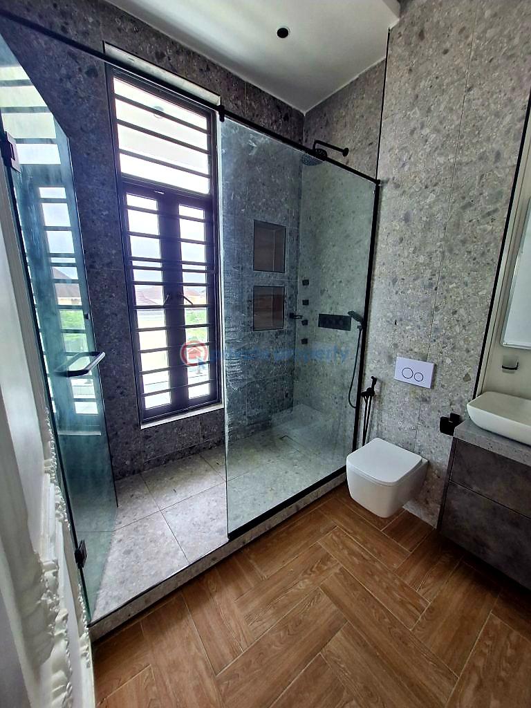 Luxurious 4 bedroom fully detached duplex with 2 room bq - 9 4 bedroom Detached Duplex For Sale Chevron Drive Lekki Lagos - 9