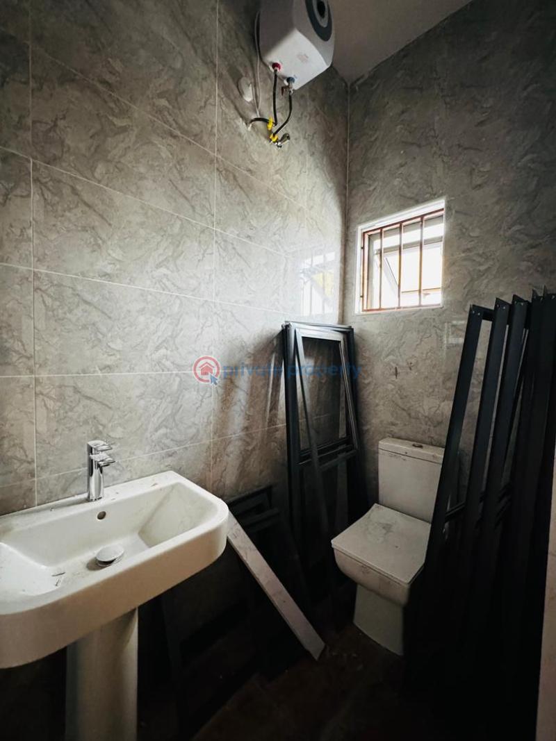4 bedroom Semi detached Duplex For Sale Luxurious 4 Bedroom Semi Detached Duplex Plus Bq In A Serene Environment Magodo Kosofe/Ikosi Lagos - 10