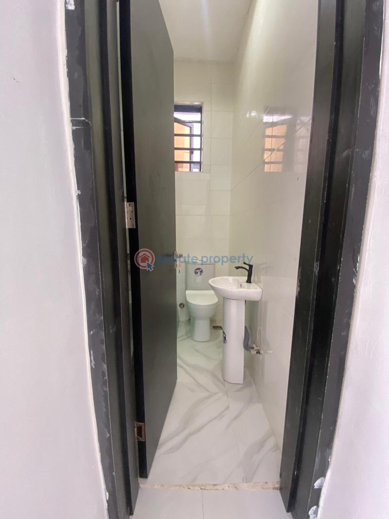 4 bedroom Semi detached Duplex For Sale Ikoya Lekki Phase 2 Lagos - 10