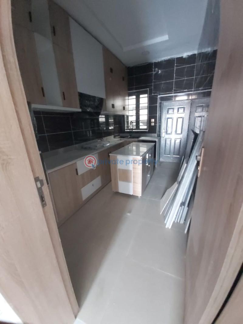 Luxurious 4 bedroom terrace duplex - 7 4 bedroom Terraced Duplex For Sale Ikota Gra Lekki Phase 2 Lagos - 7