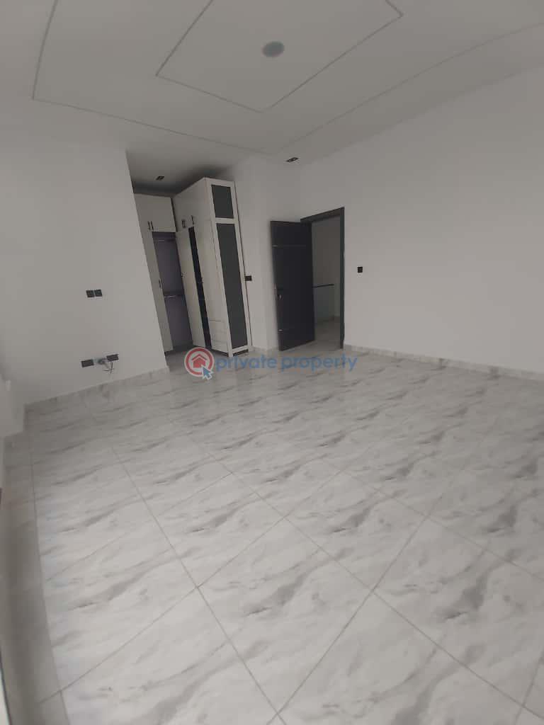 Luxurious 4 bedroom terrace duplex - 8 4 bedroom Terraced Duplex For Sale Ikota Lekki Phase 2 Lagos - 8