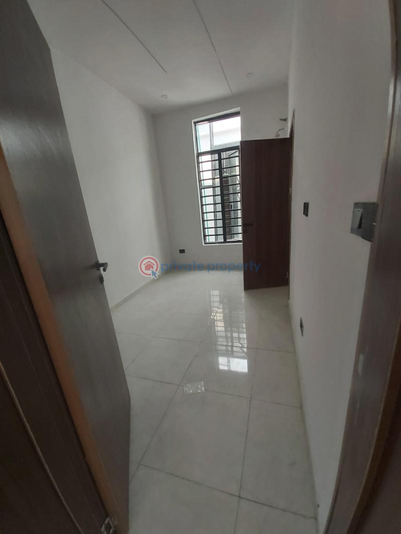 Luxurious 4 bedroom terrace duplex - 8 4 bedroom Terraced Duplex For Sale Ikota Gra Lekki Phase 2 Lagos - 8