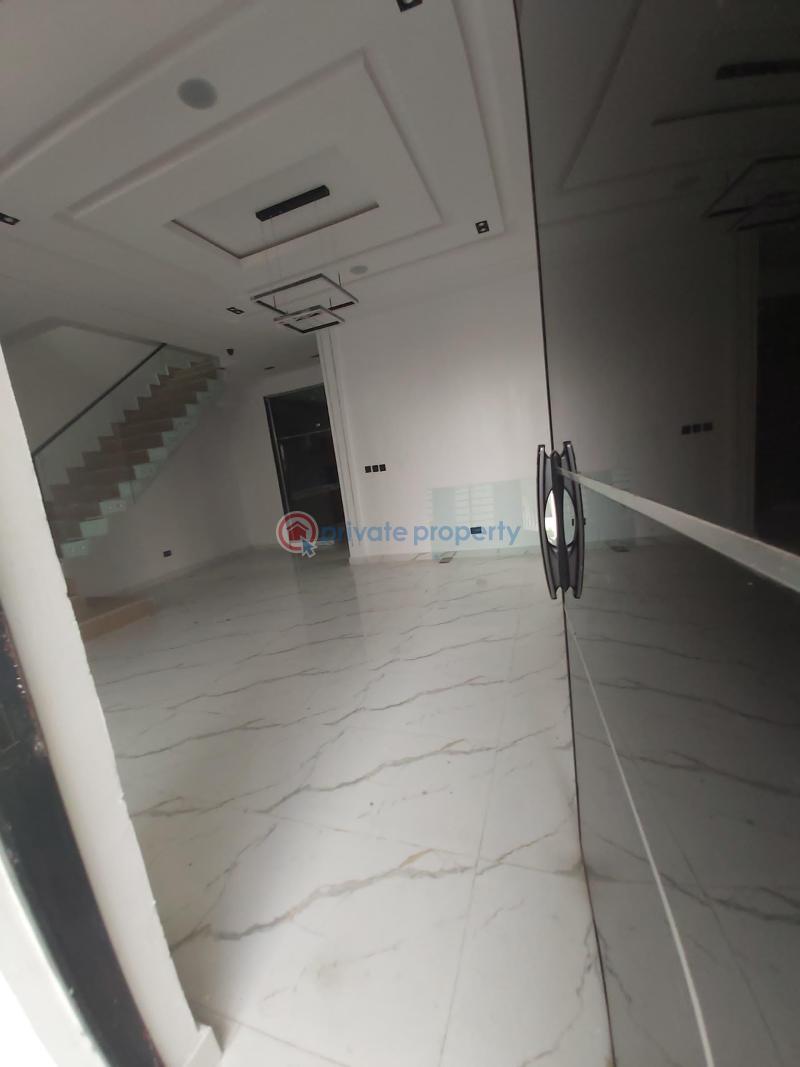 Luxurious 4 bedroom terrace duplex - 6 4 bedroom Terraced Duplex For Sale Ikota Gra Lekki Phase 2 Lagos - 6