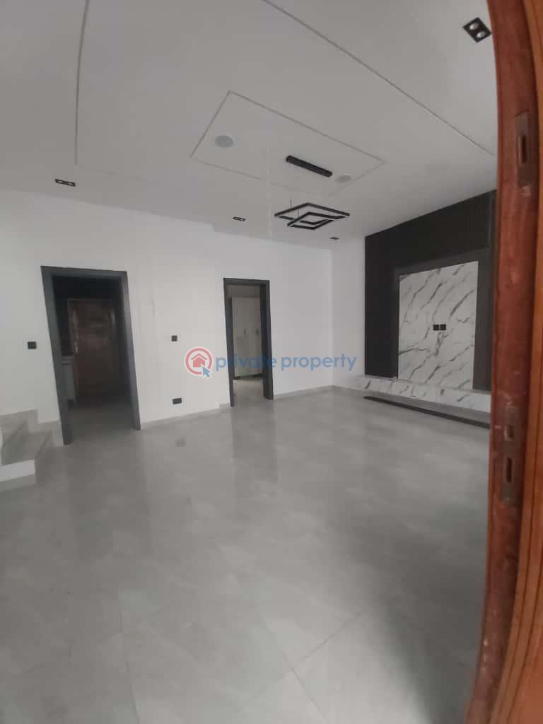 Luxurious 4 bedroom terrace duplex - 4 4 bedroom Terraced Duplex For Sale Ikota Lekki Phase 2 Lagos - 4