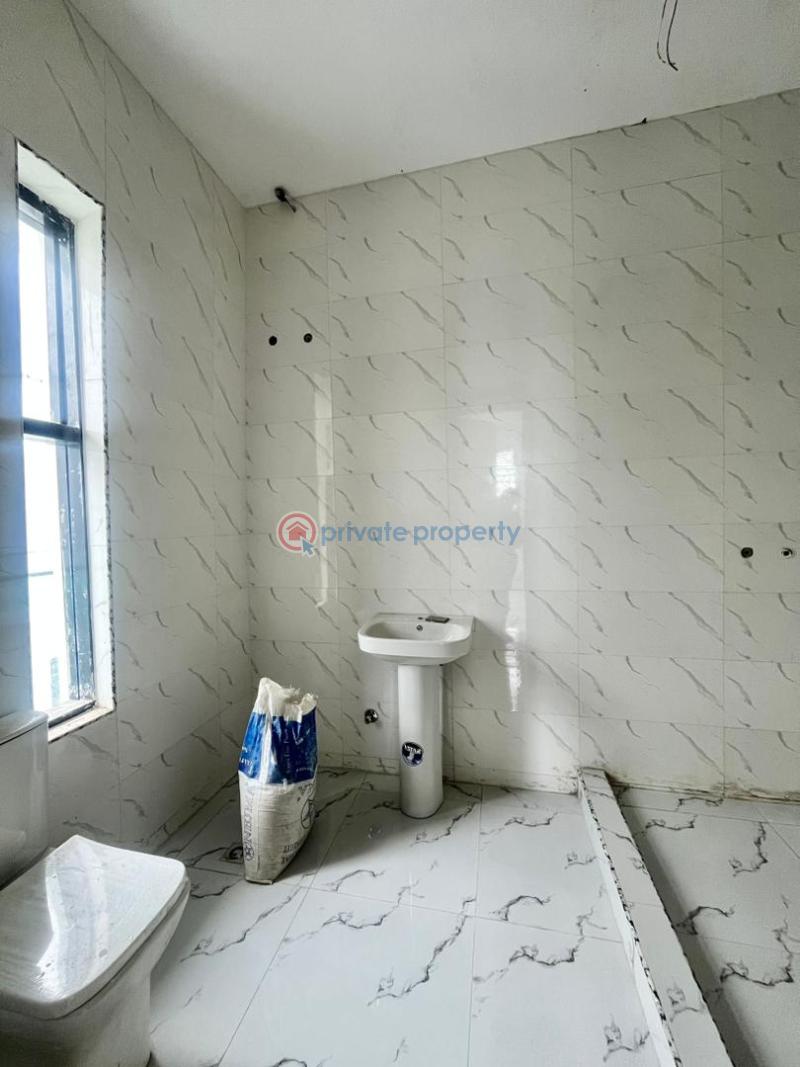 Luxurious 4 bedroom terrace duplex with bq - 5 4 bedroom Terraced Duplex For Sale Orchid Lekki Lagos - 5