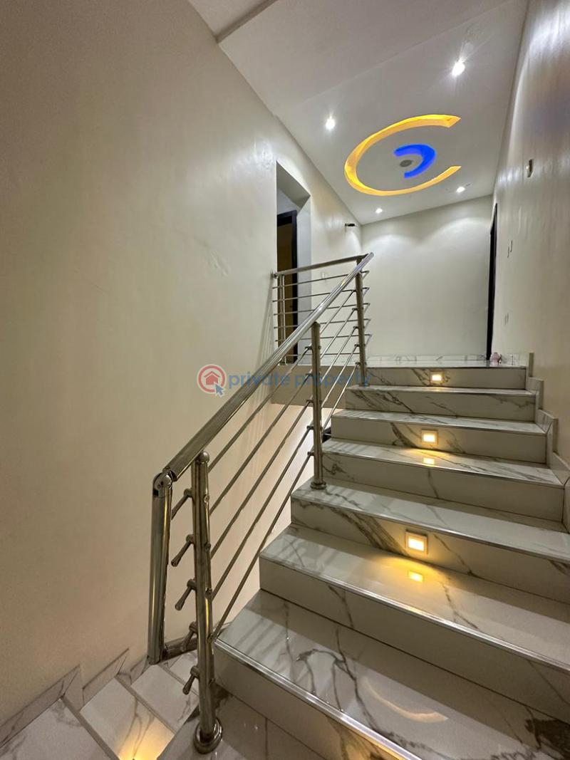 4 bedroom Terraced Duplex For Sale Platinum Way Jakande Lekki Lagos - 3