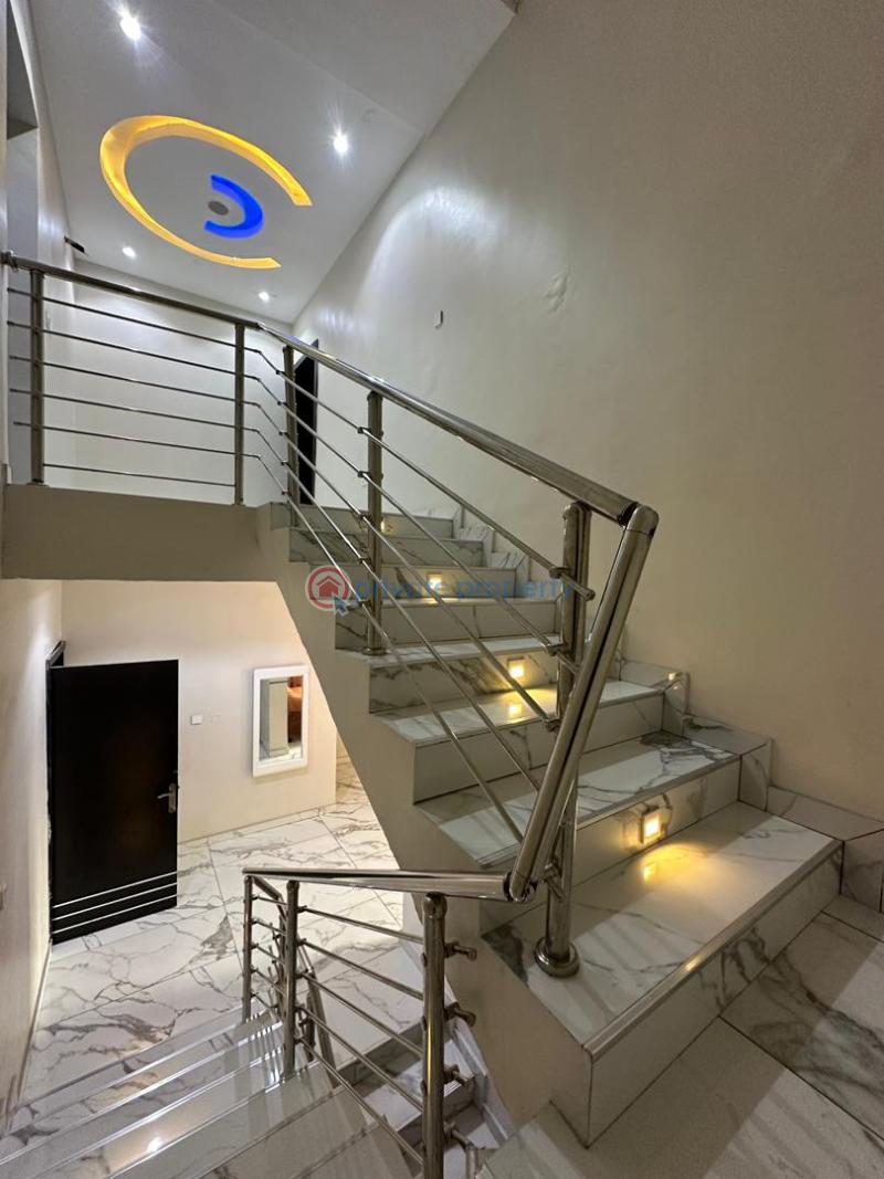 4 bedroom Terraced Duplex For Sale Platinum Way Jakande Lekki Lagos - 6
