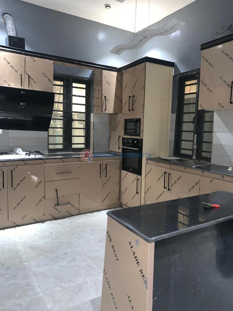 Luxurious 4bedroom penthouse - 13 4 bedroom Penthouse For Rent Orchid Lafiaji Lekki Lagos - 13