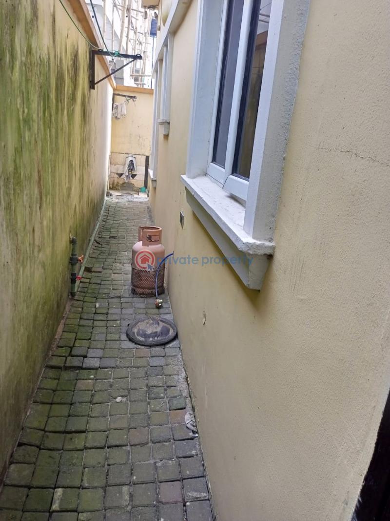 4 bedroom Detached Duplex For Rent Ologolo Lekki Lagos - 16