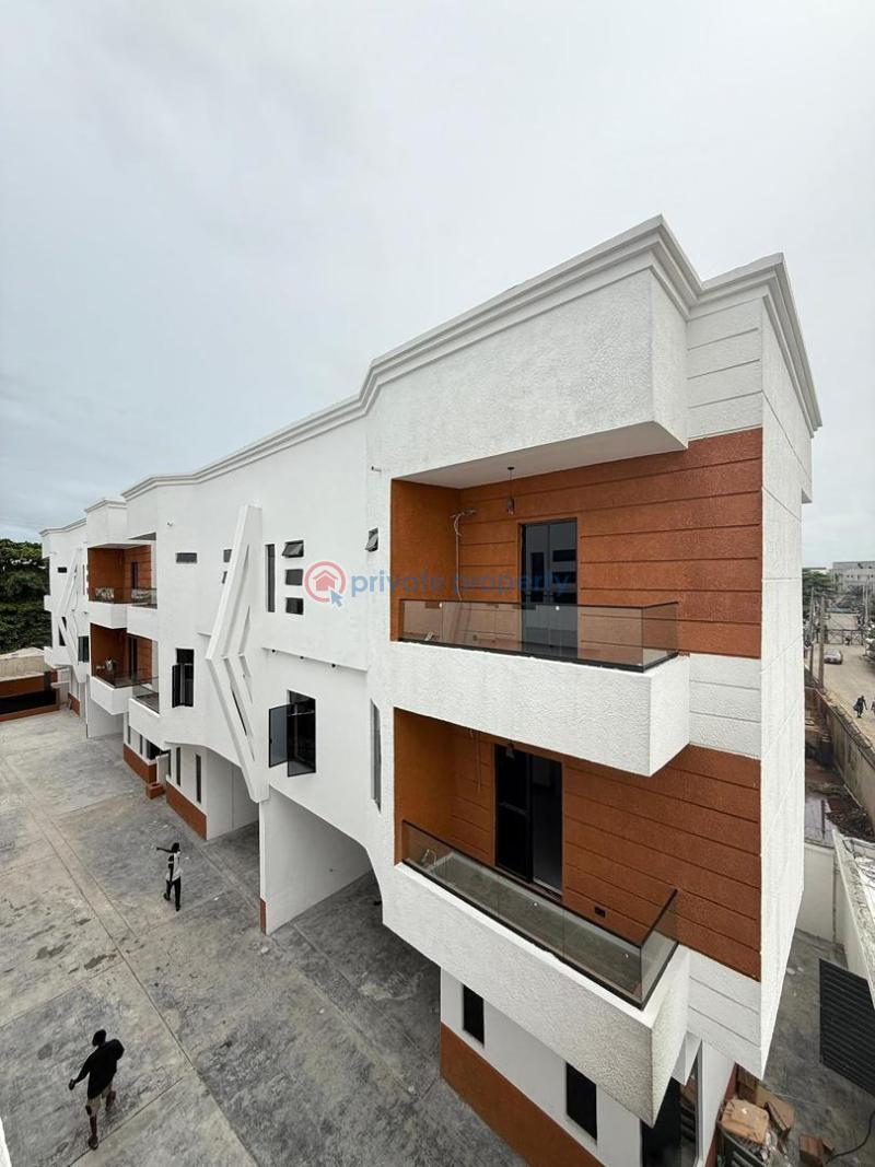 5 bedroom Semi detached Duplex For Sale Osapa Lekki Lagos - 1